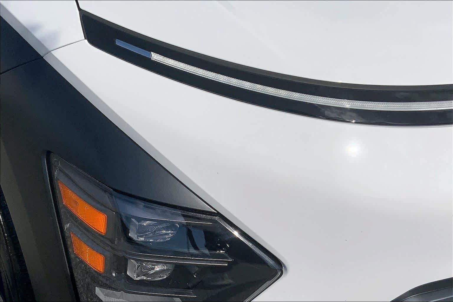 Used 2024 Hyundai Kona Limited FWD image 27