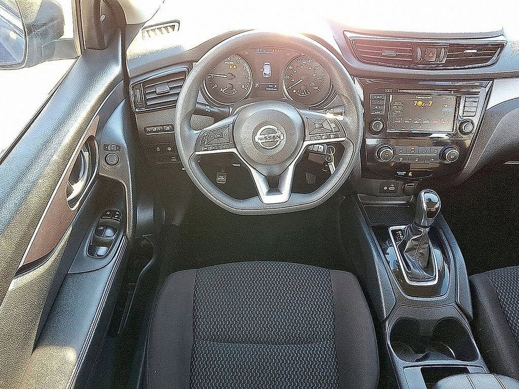 Used 2022 Nissan Rogue Sport S image 7