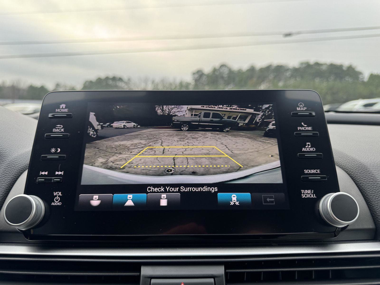 Used 2018 Honda Accord Touring image 22