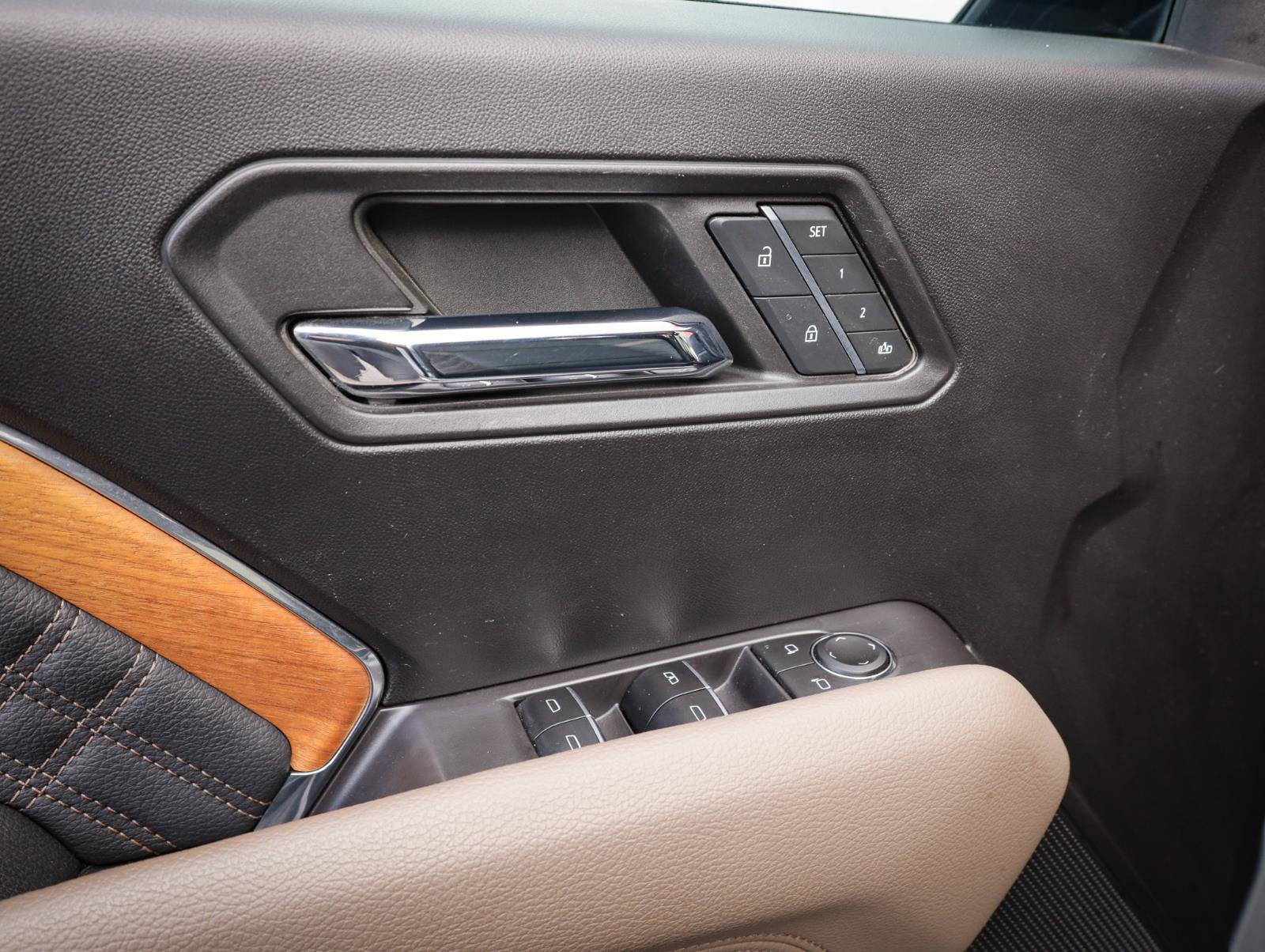 Used 2023 GMC Canyon Denali image 18