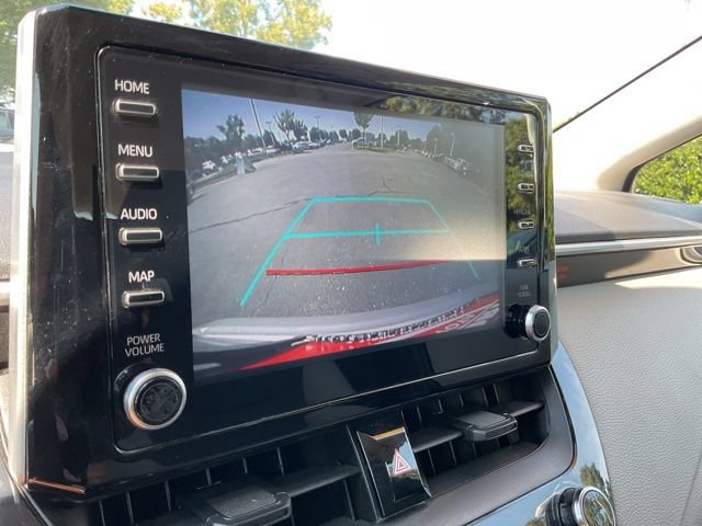 Used 2020 Toyota Corolla LE FWD image 25