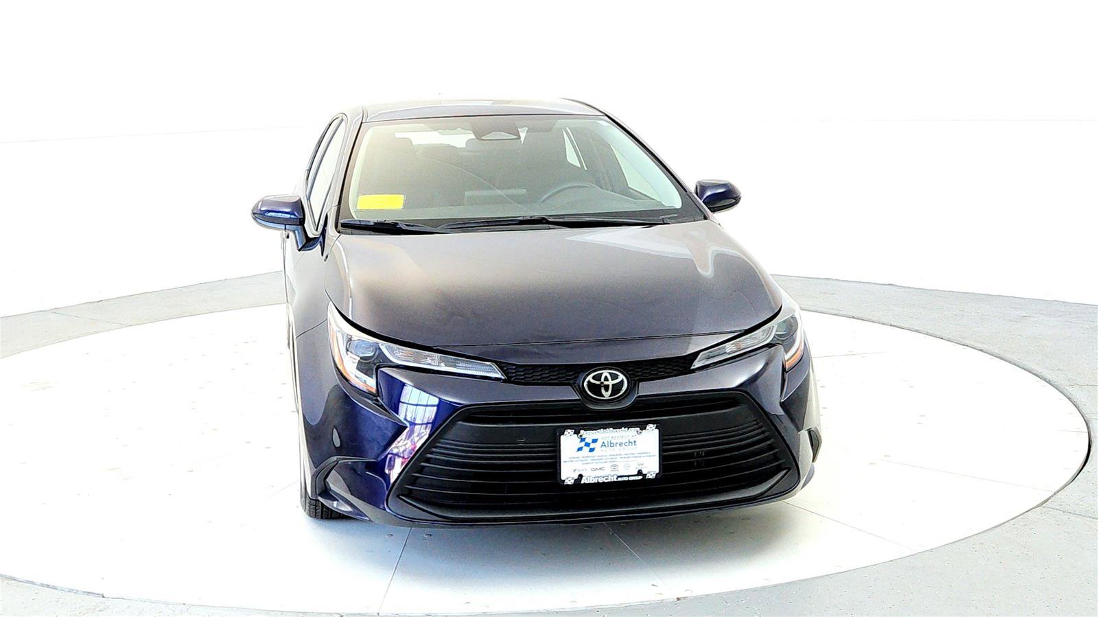 Used 2023 Toyota Corolla LE FWD image 8
