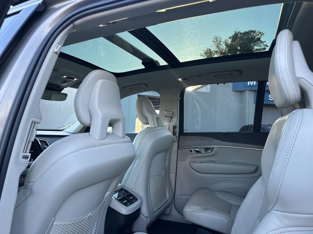 Used 2022 Volvo XC90 T6 Inscription w/ Advanced Package image 17