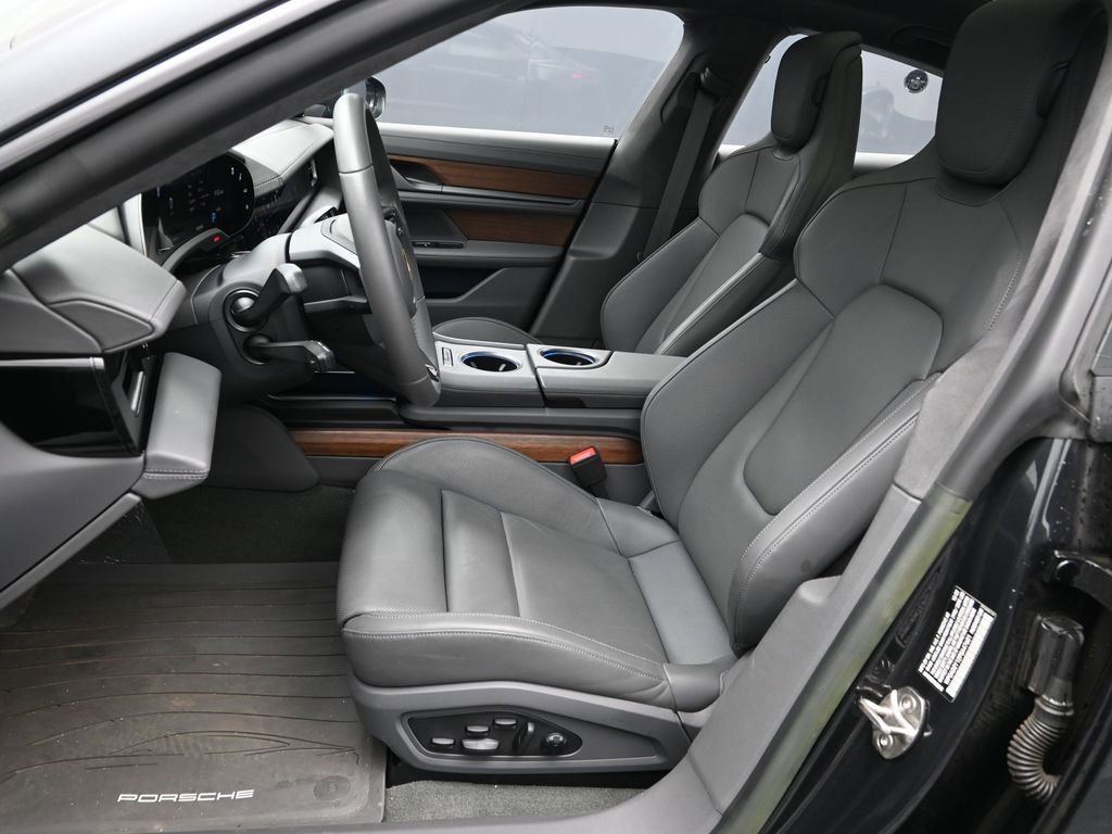 Certified 2023 Porsche Taycan GTS image 5