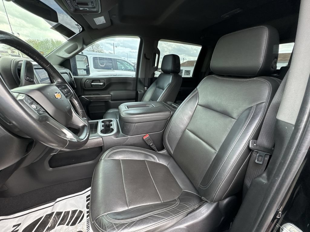 Used 2020 Chevrolet Silverado 3500 LTZ w/ LTZ Plus Package AWD/4WD image 3