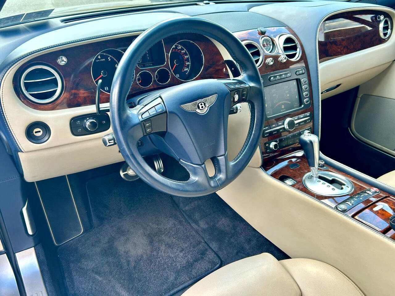 Used 2010 Bentley Continental GT w/ Convenience Specification Pkg image 11