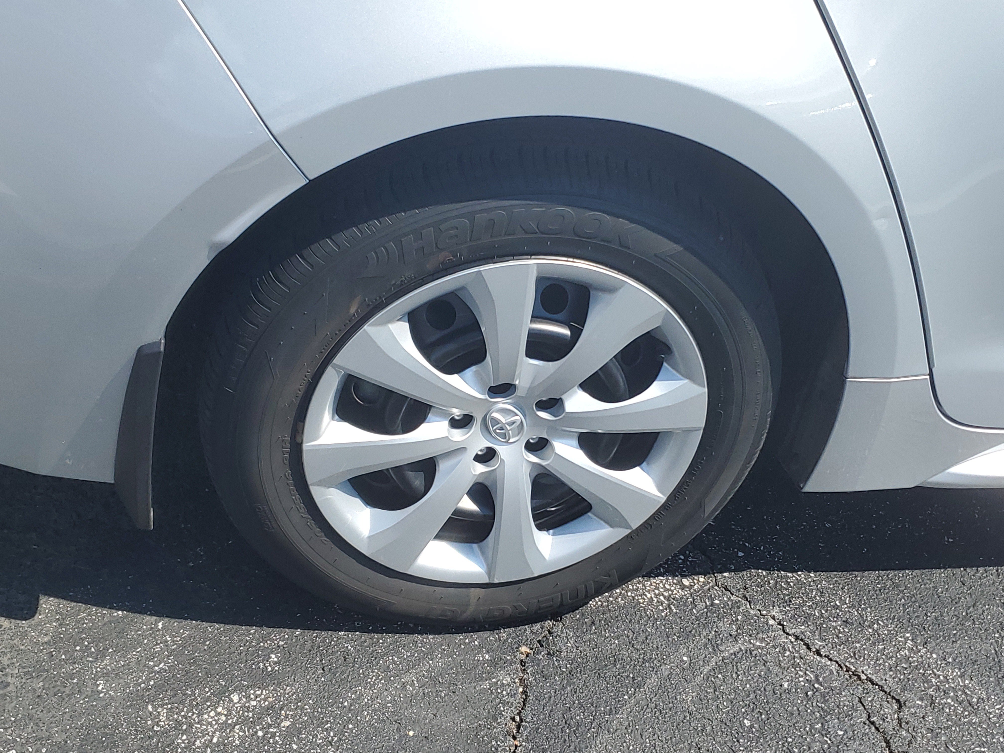 Used 2024 Toyota Corolla LE FWD image 6