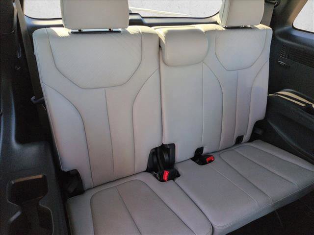 Used 2025 Hyundai Palisade SEL image 20