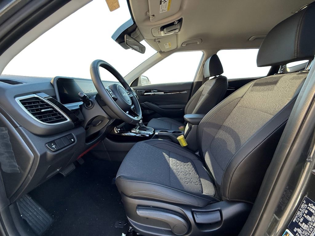 New 2025 Kia Seltos X-Line image 9