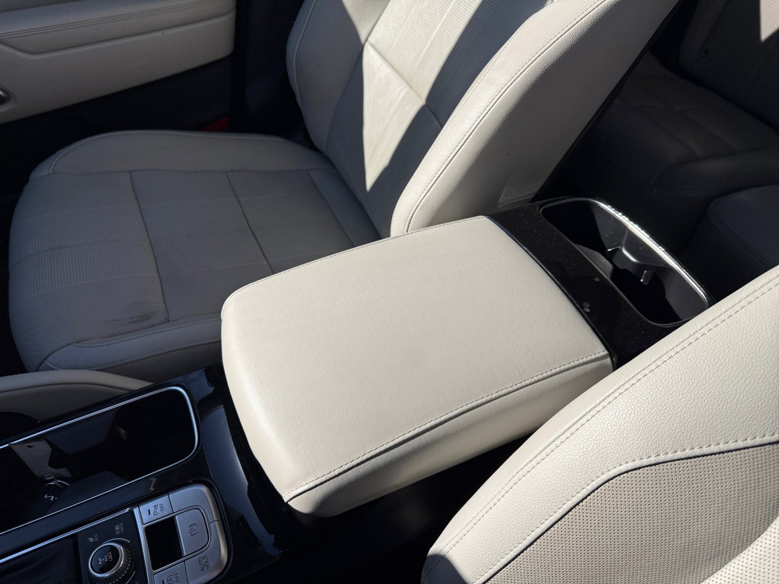 Used 2022 Kia Telluride EX w/ Towing Package image 14