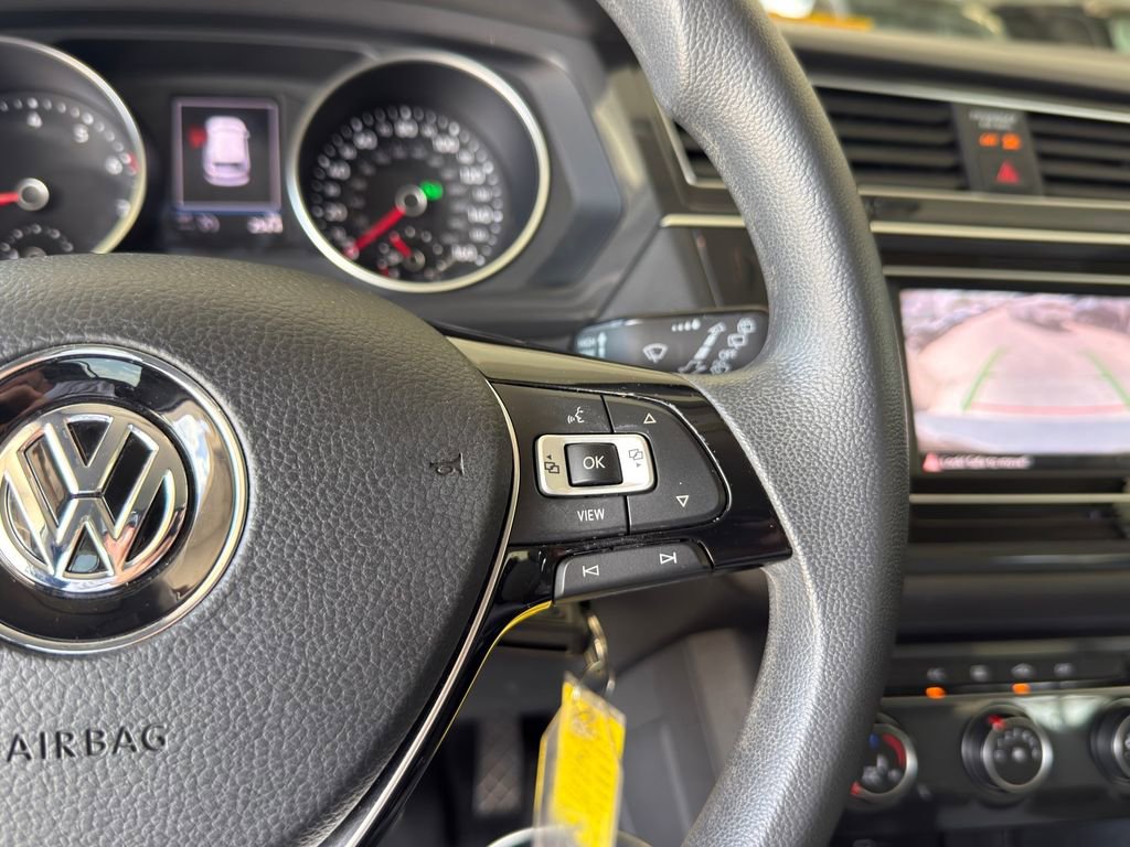 Used 2020 Volkswagen Tiguan S image 18