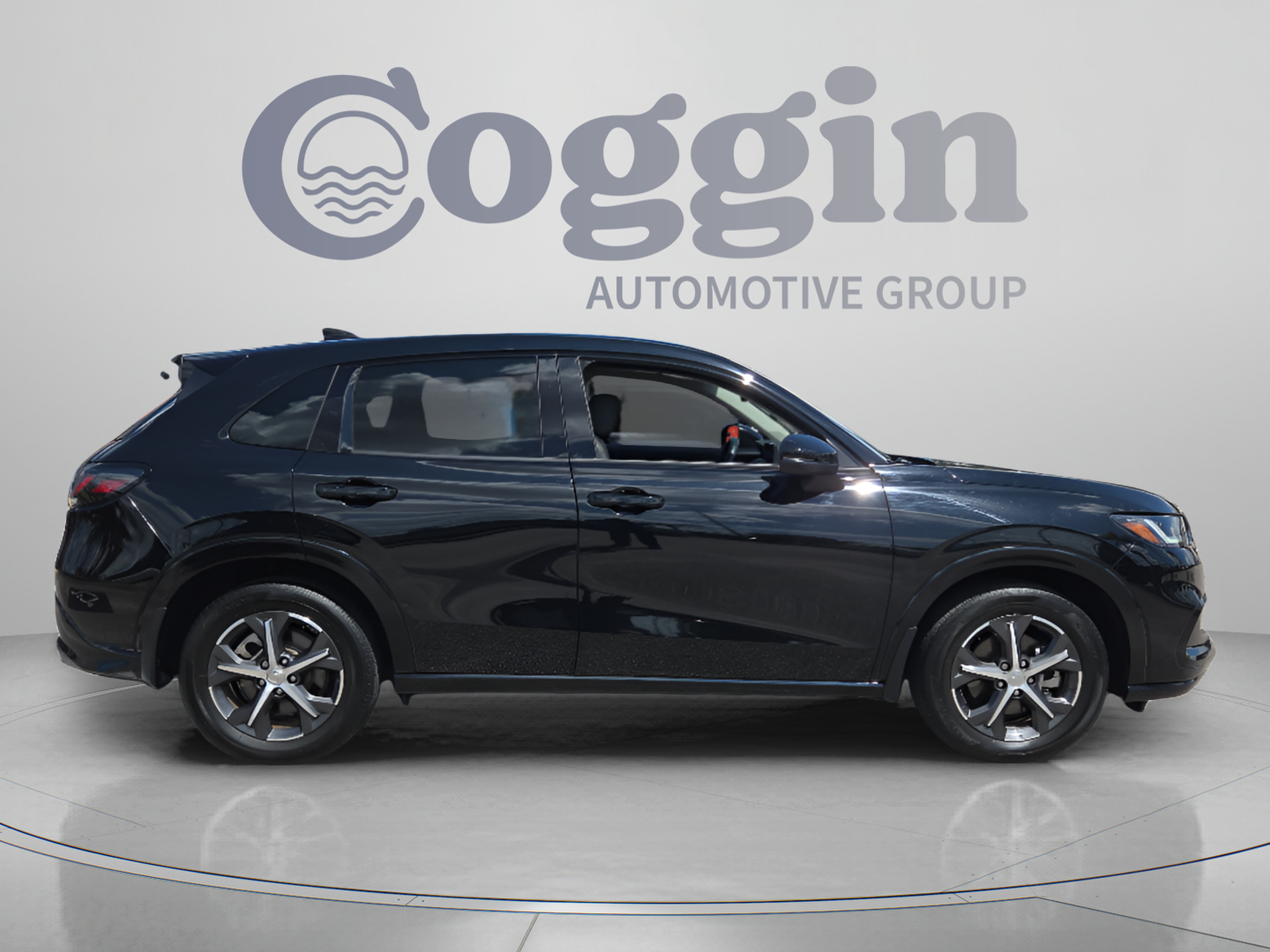 Certified 2025 Honda HR-V EX-L image 6