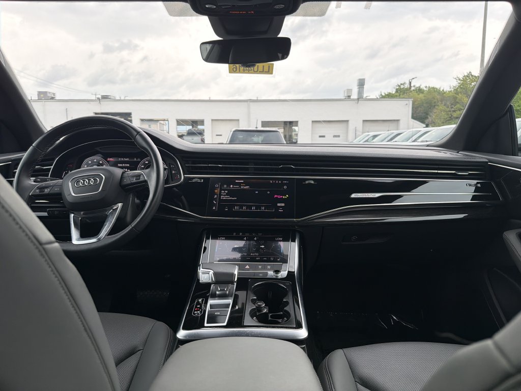 Used 2023 Audi Q8 Premium Plus w/ Premium Plus Package AWD/4WD image 18