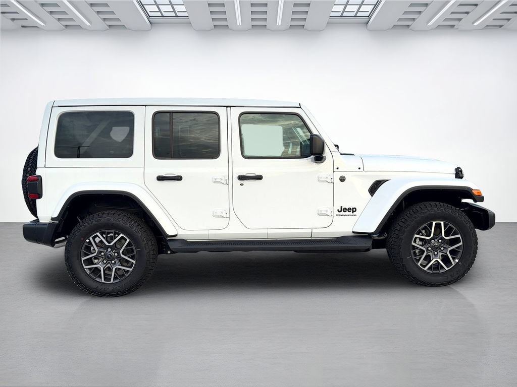 New 2026 Jeep Wrangler Unlimited Sahara AWD/4WD image 2