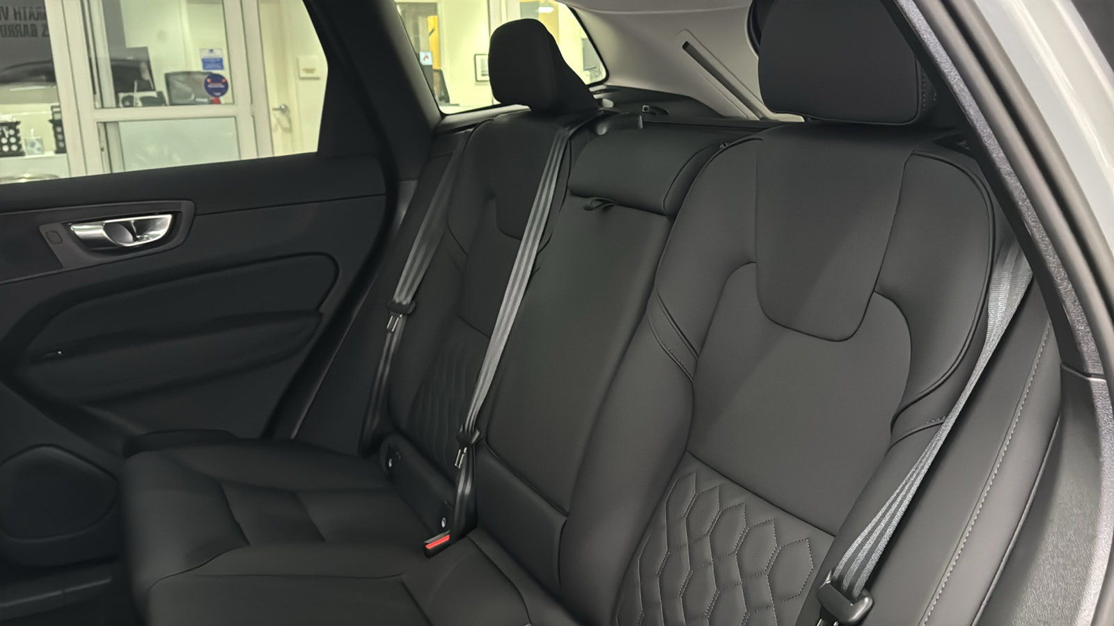New 2027 Volvo XC60 B5 Plus AWD/4WD image 26