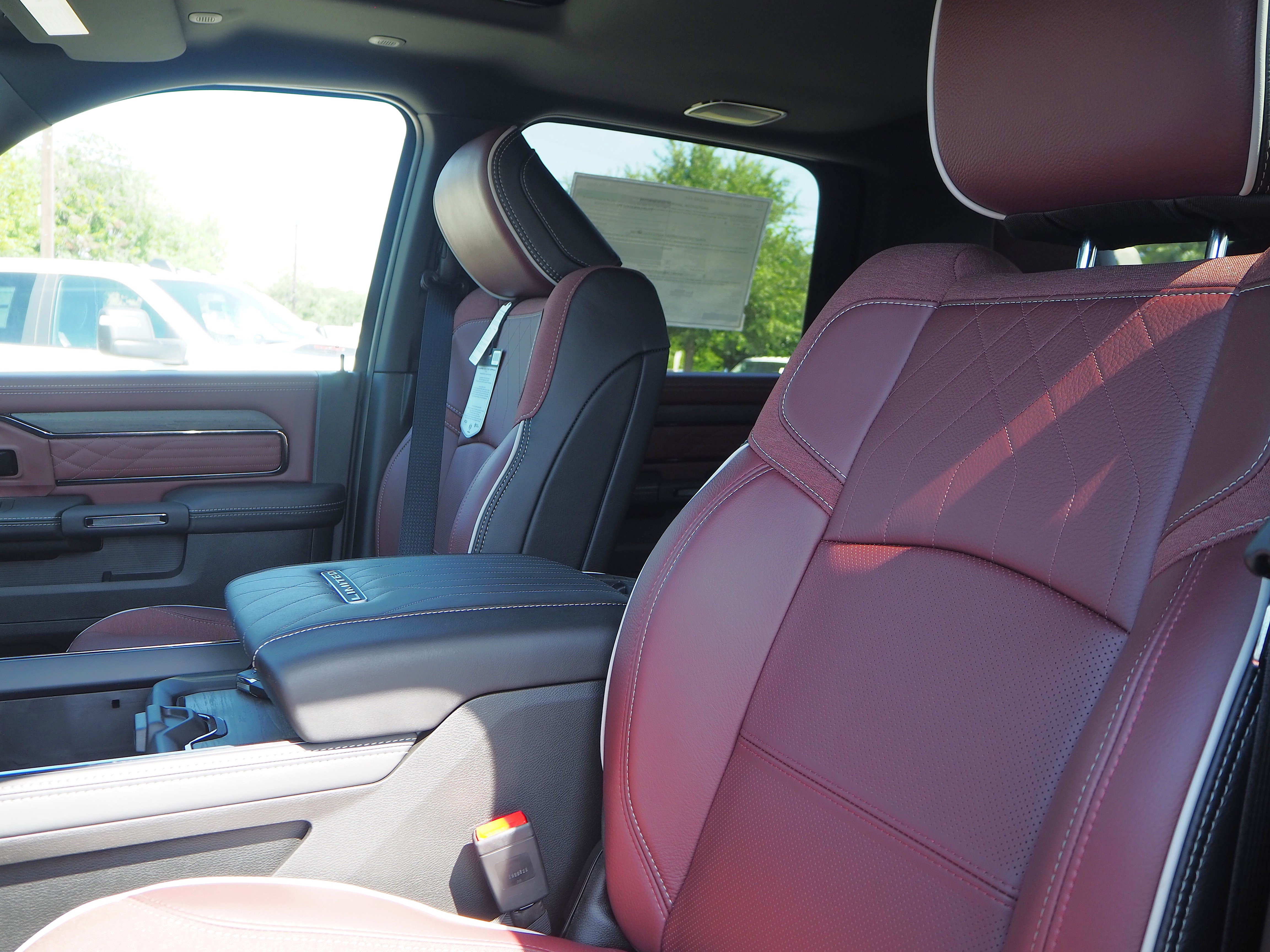 New 2025 RAM 2500 Limited AWD/4WD image 12