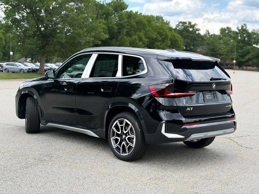 New 2026 BMW X1 xDrive28i w/ Technology Package AWD/4WD image 4