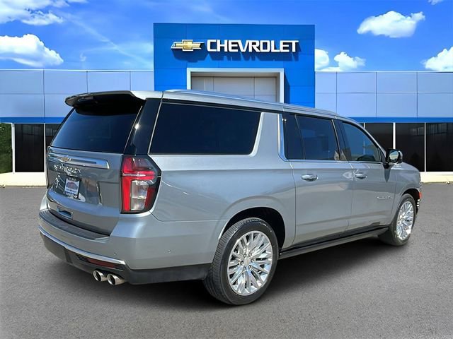 Used 2024 Chevrolet Suburban High Country w/ Advanced Technology Package image 3