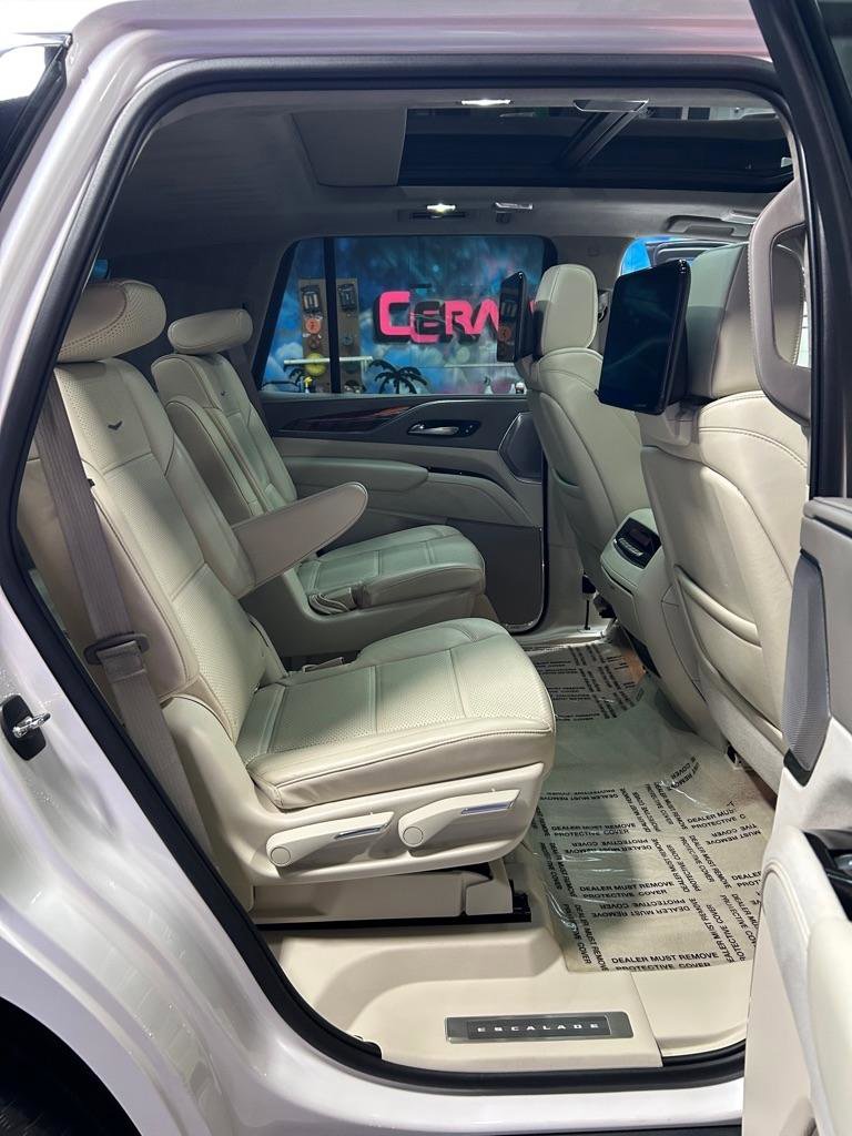 Used 2022 Cadillac Escalade Premium Luxury Platinum image 21
