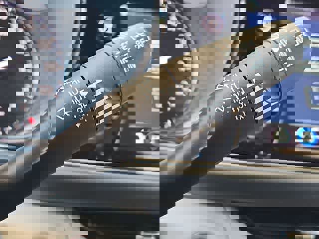 Used 2023 Buick Envision Avenir image 28