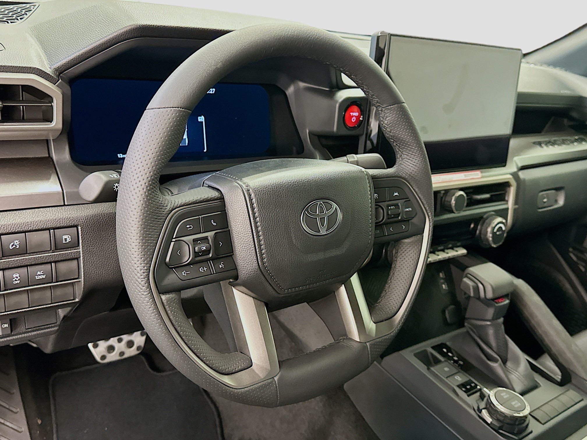 Used 2025 Toyota Tacoma TRD Sport AWD/4WD image 18