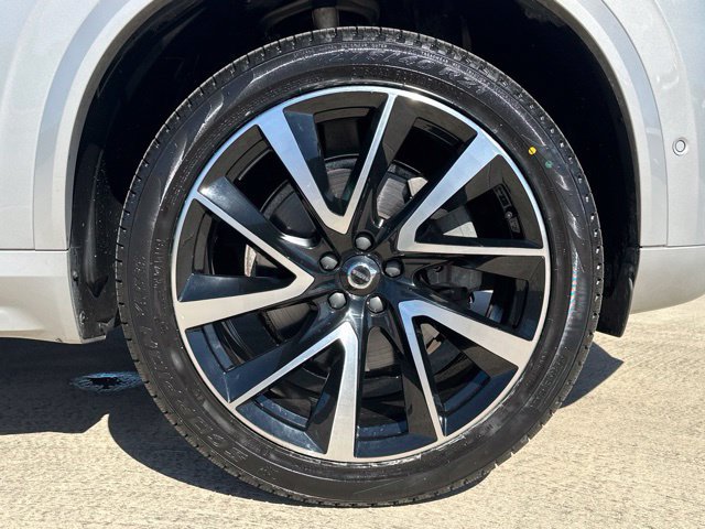 Certified 2024 Volvo XC90 B6 Plus w/ Protection Package Premier AWD/4WD image 11