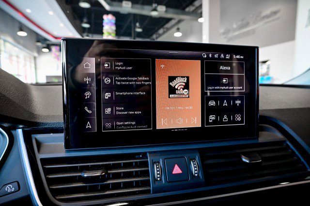 Used 2024 Audi Q5 e Premium Plus image 36