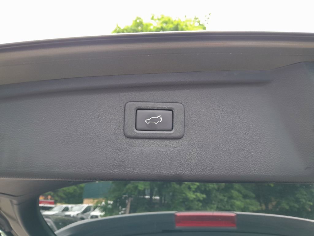 Used 2017 Subaru Outback 2.5i Touring AWD/4WD image 35