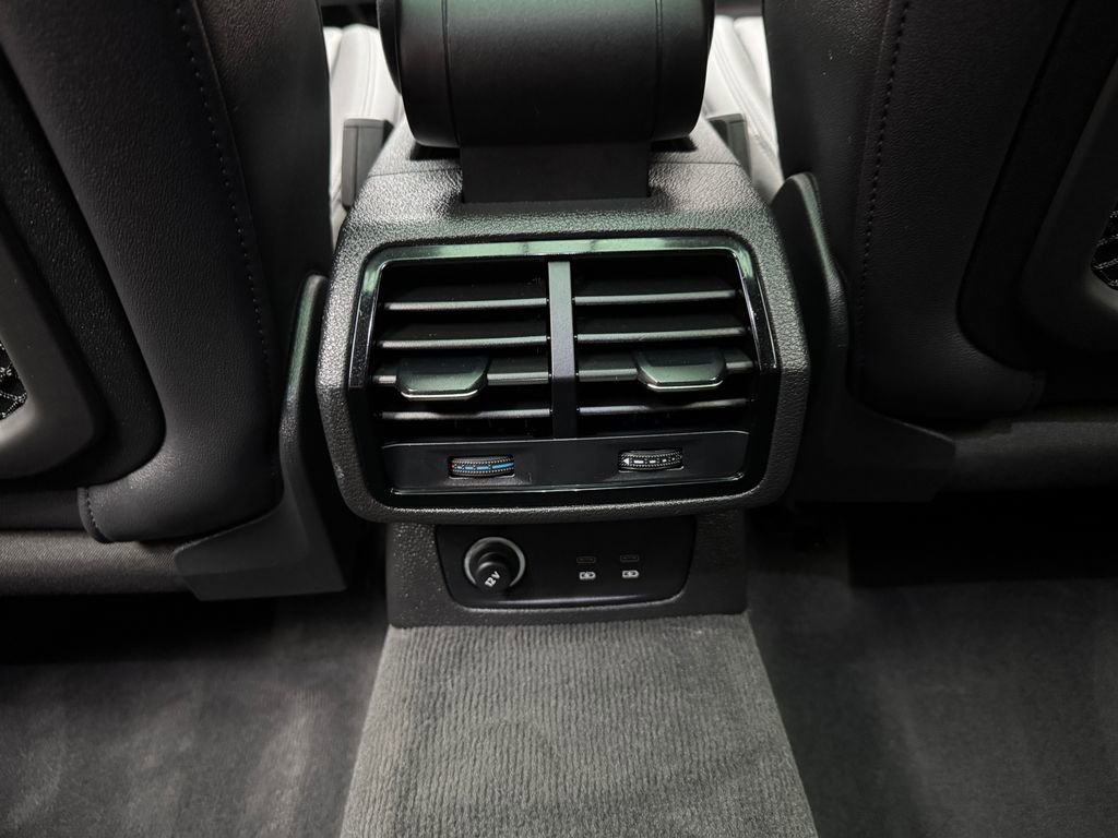 Used 2025 Audi Q3 2.0T Premium AWD/4WD image 13