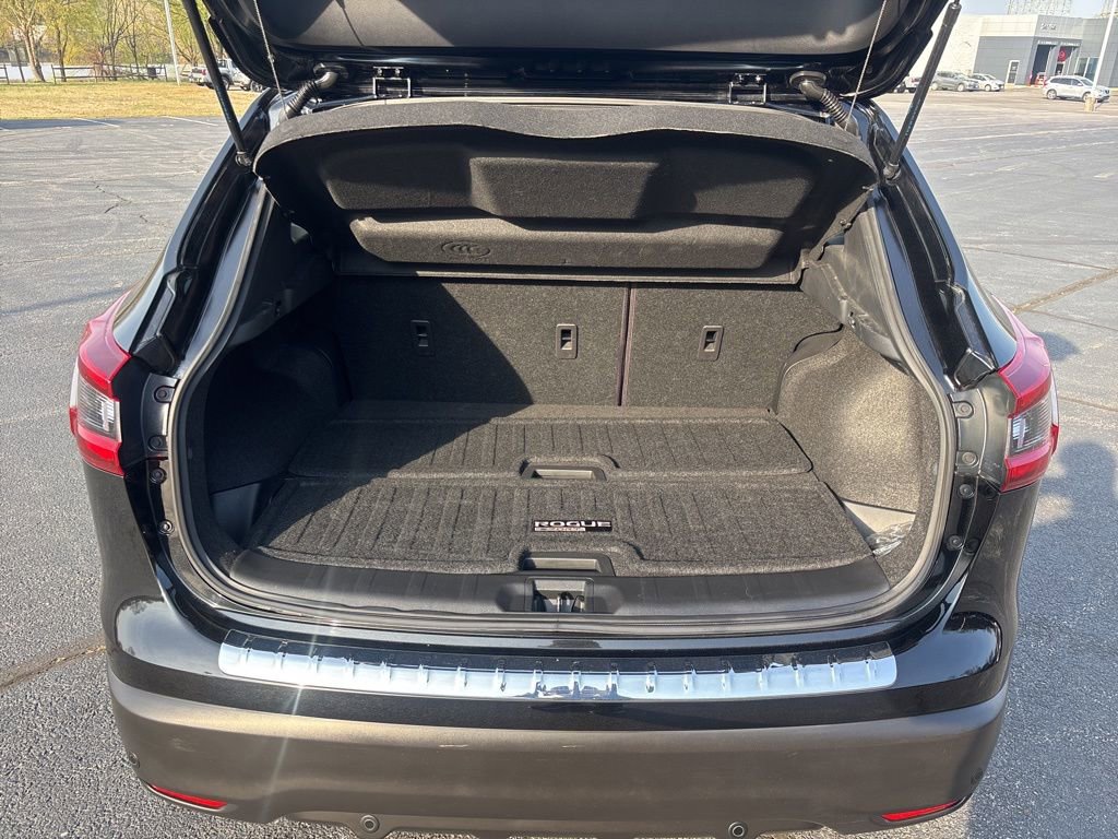 Used 2022 Nissan Rogue Sport SL image 18