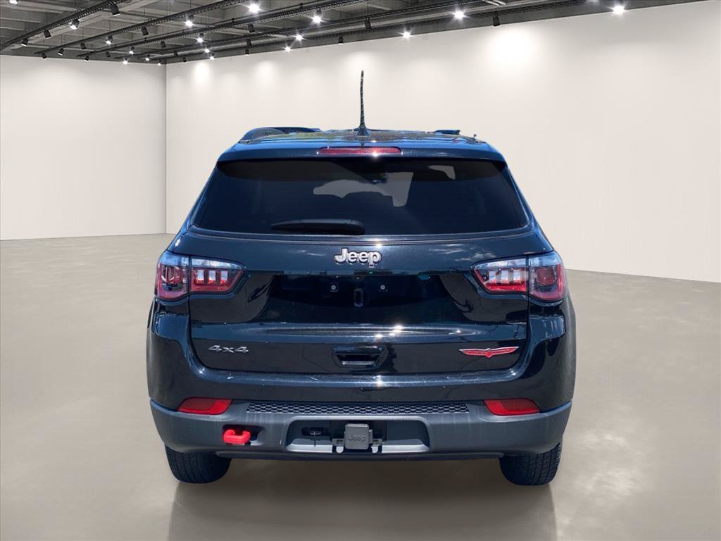 Used 2022 Jeep Compass Trailhawk w/ Trailhawk Convenience Group AWD/4WD image 6