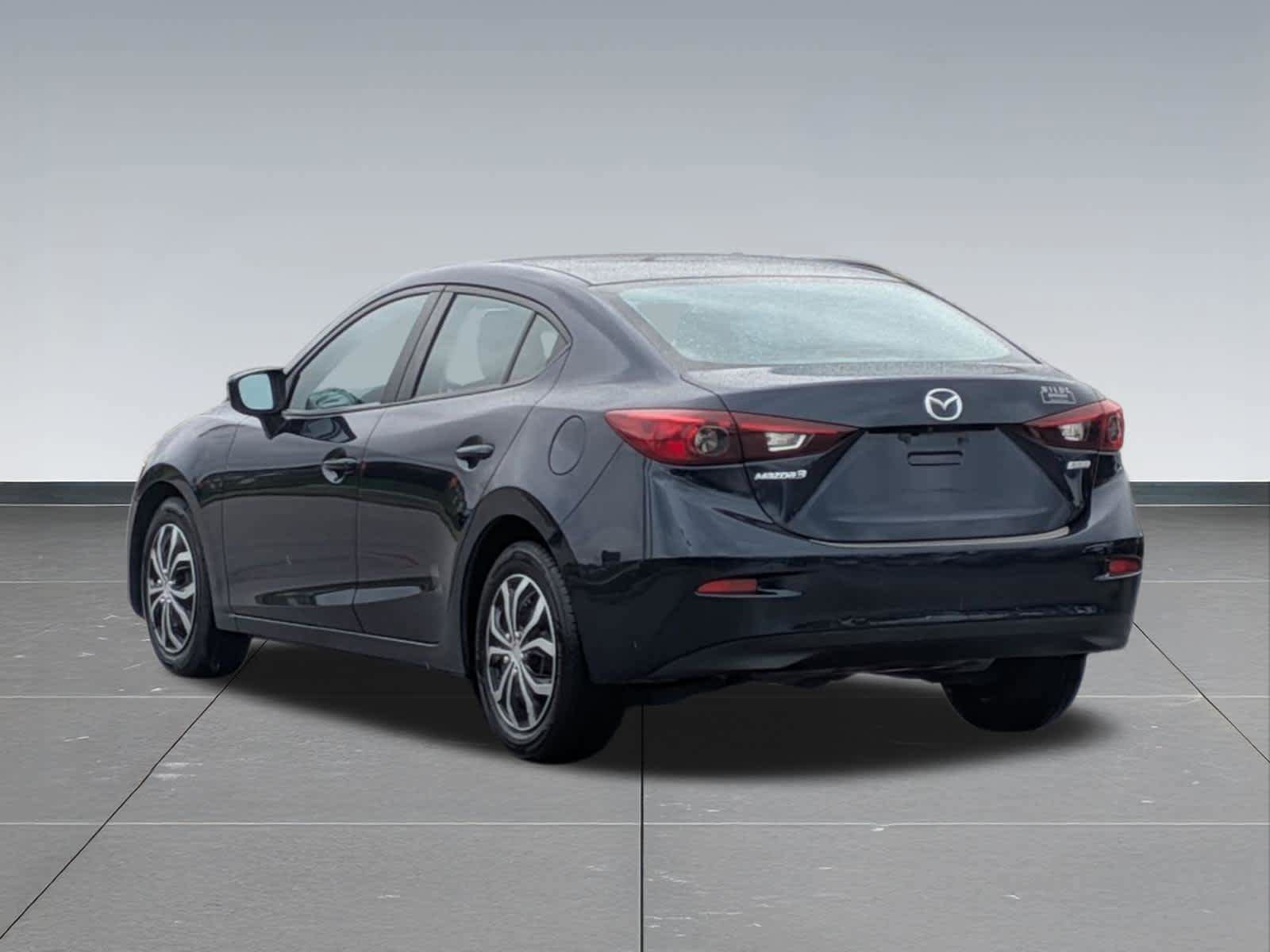 Used 2016 MAZDA MAZDA3 i Sport FWD image 4