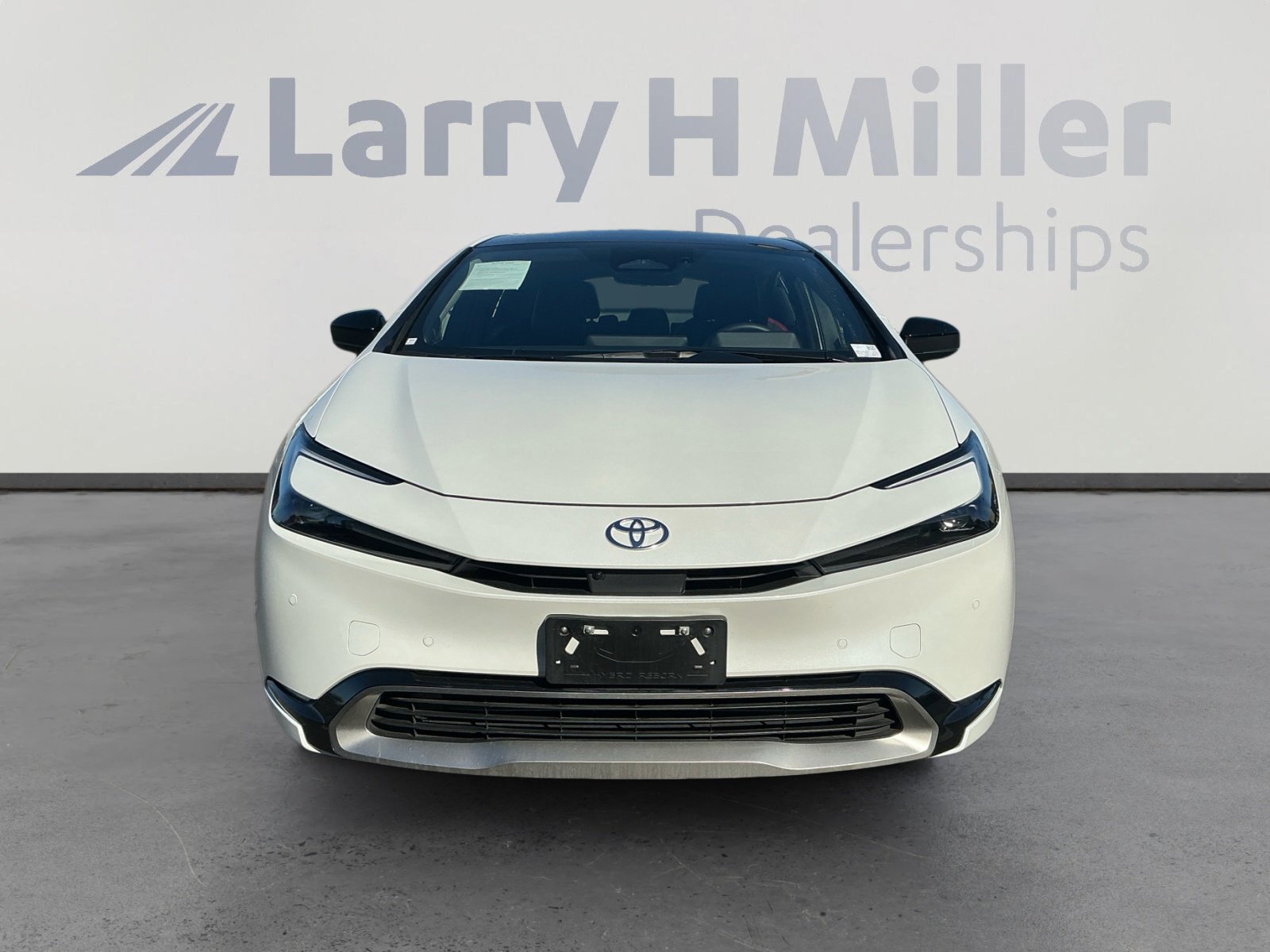 Used 2024 Toyota Prius Prime Premium w/ Advanced Technology Package image 8