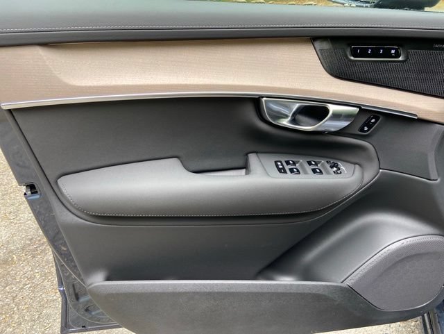 New 2026 Volvo XC90 T8 Plus AWD/4WD image 13