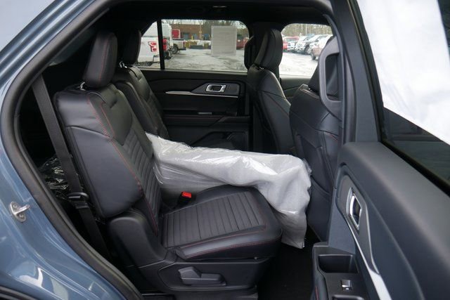 New 2026 Ford Explorer ST-Line w/ ST-Line Street Pack image 27
