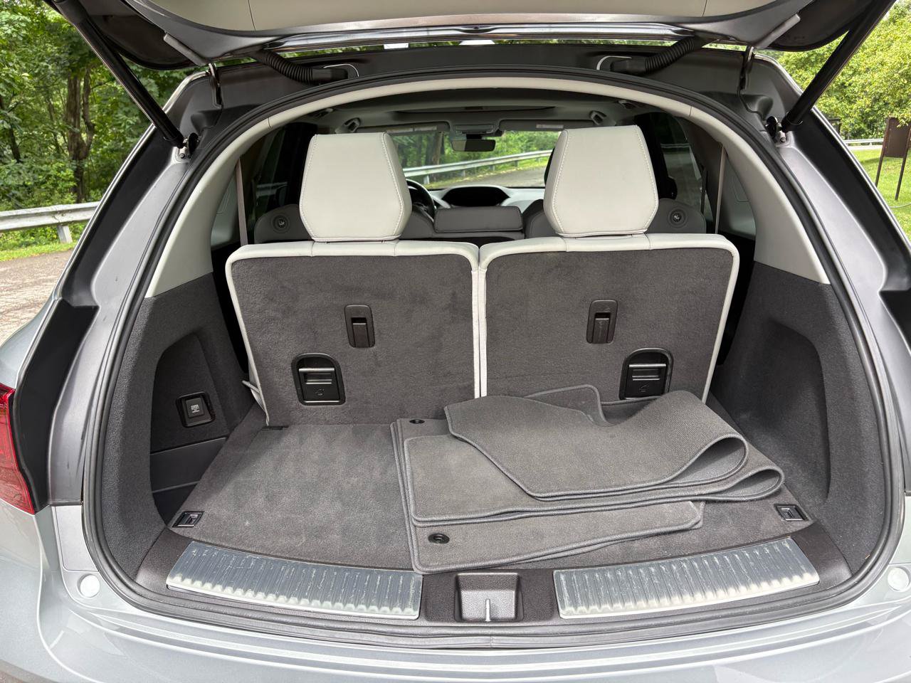 Used 2020 Acura MDX SH-AWD image 26
