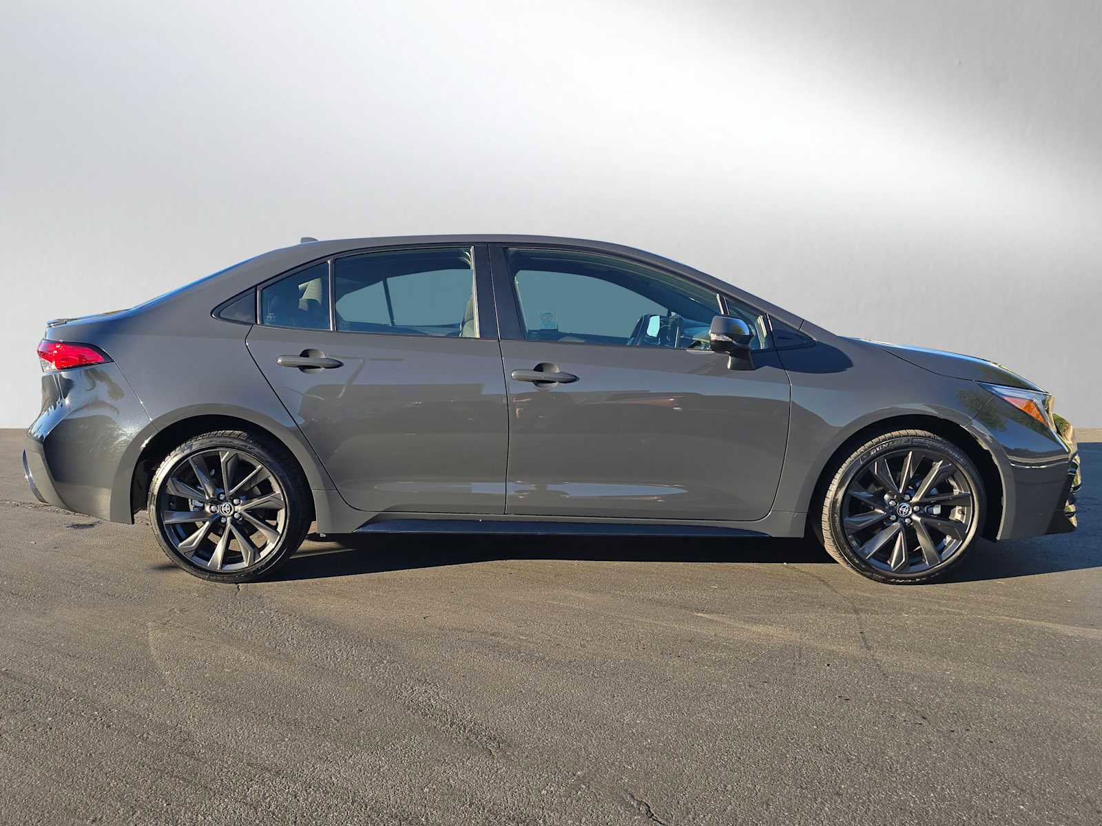 Certified 2024 Toyota Corolla SE image 2