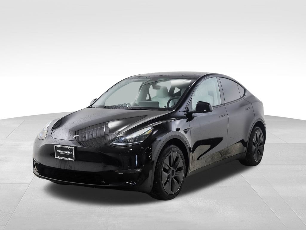 Used 2024 Tesla Model Y Long Range image 1