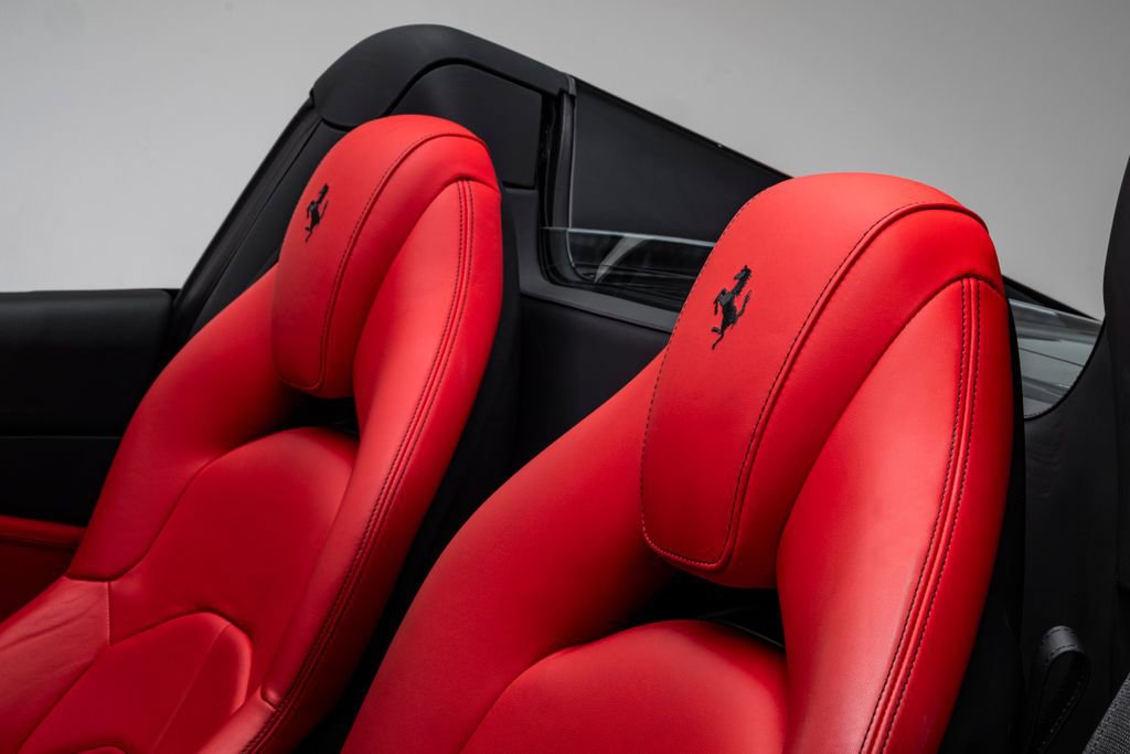 Used 2018 Ferrari 488 Spider Base image 22