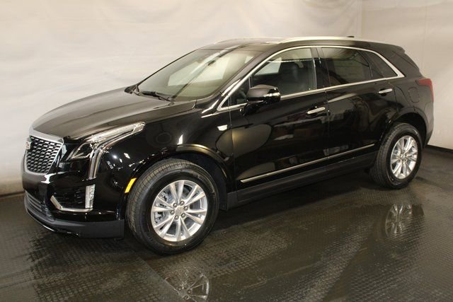 New 2026 Cadillac XT5 Luxury image 2