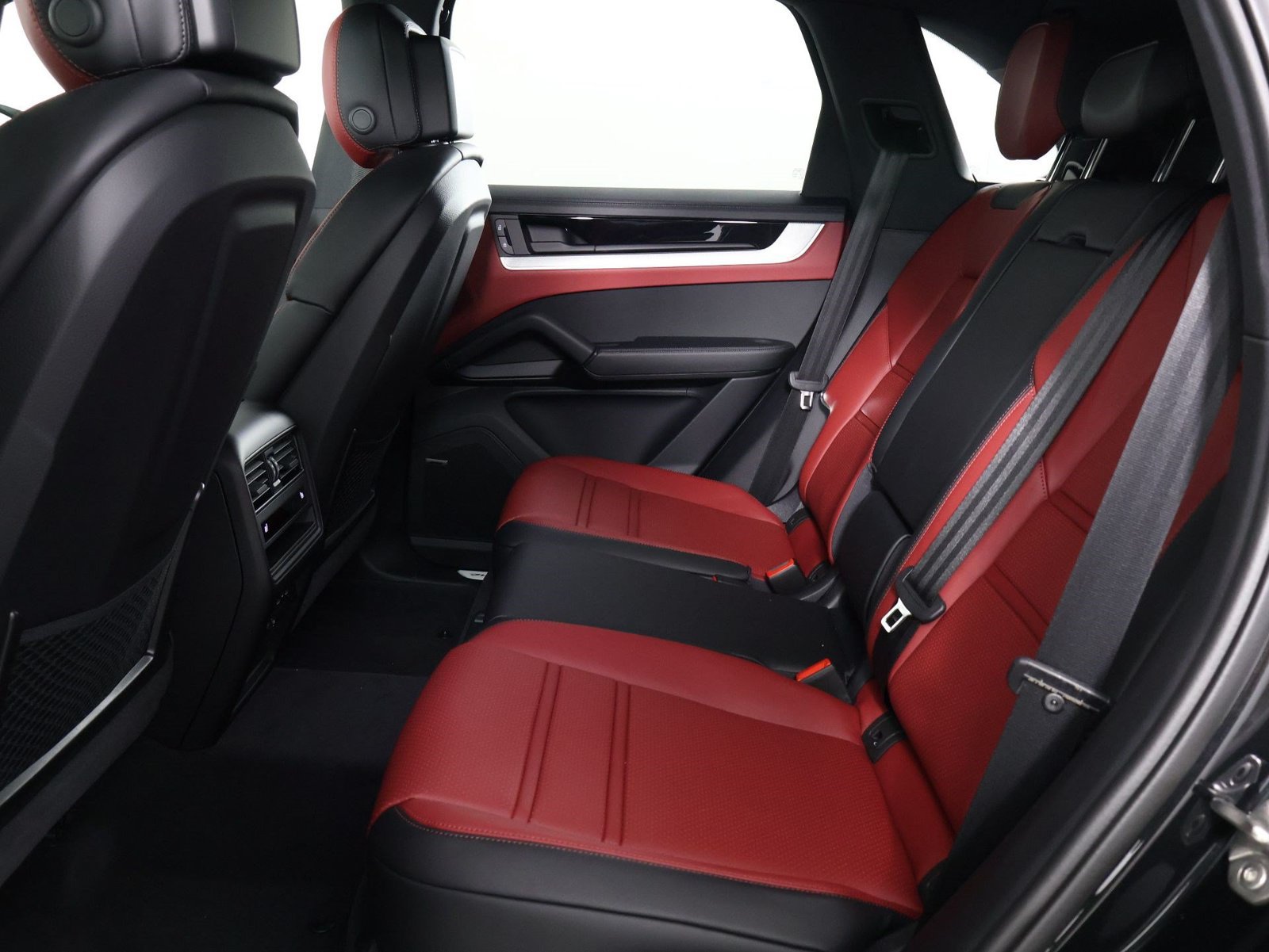 New 2026 Porsche Cayenne AWD/4WD image 17