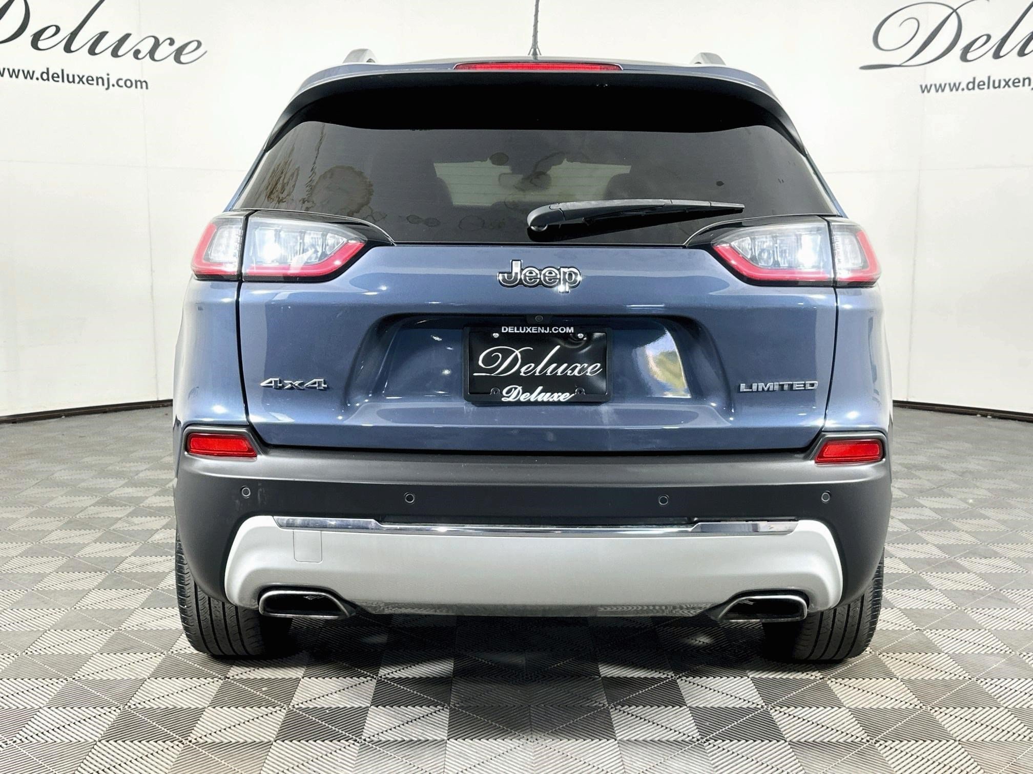 Used 2021 Jeep Cherokee Limited w/ Elite Package AWD/4WD image 5