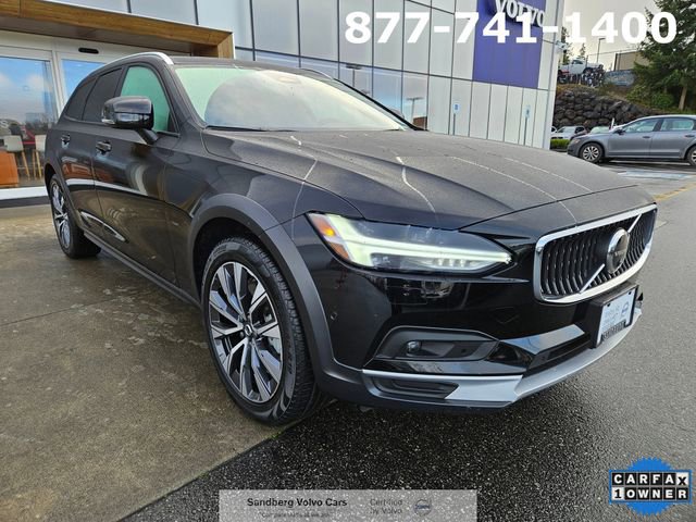 Certified 2024 Volvo V90 B6 Cross Country Plus image 3
