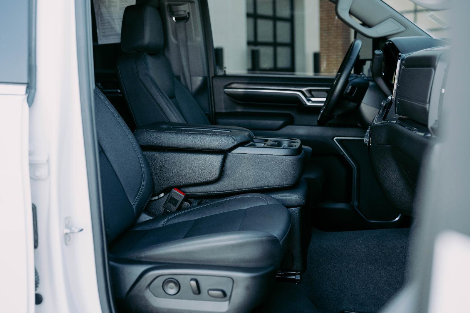 Used 2024 Chevrolet Silverado 2500 LTZ image 13