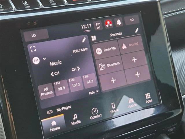 Used 2025 Jeep Grand Cherokee L Laredo AWD/4WD image 13