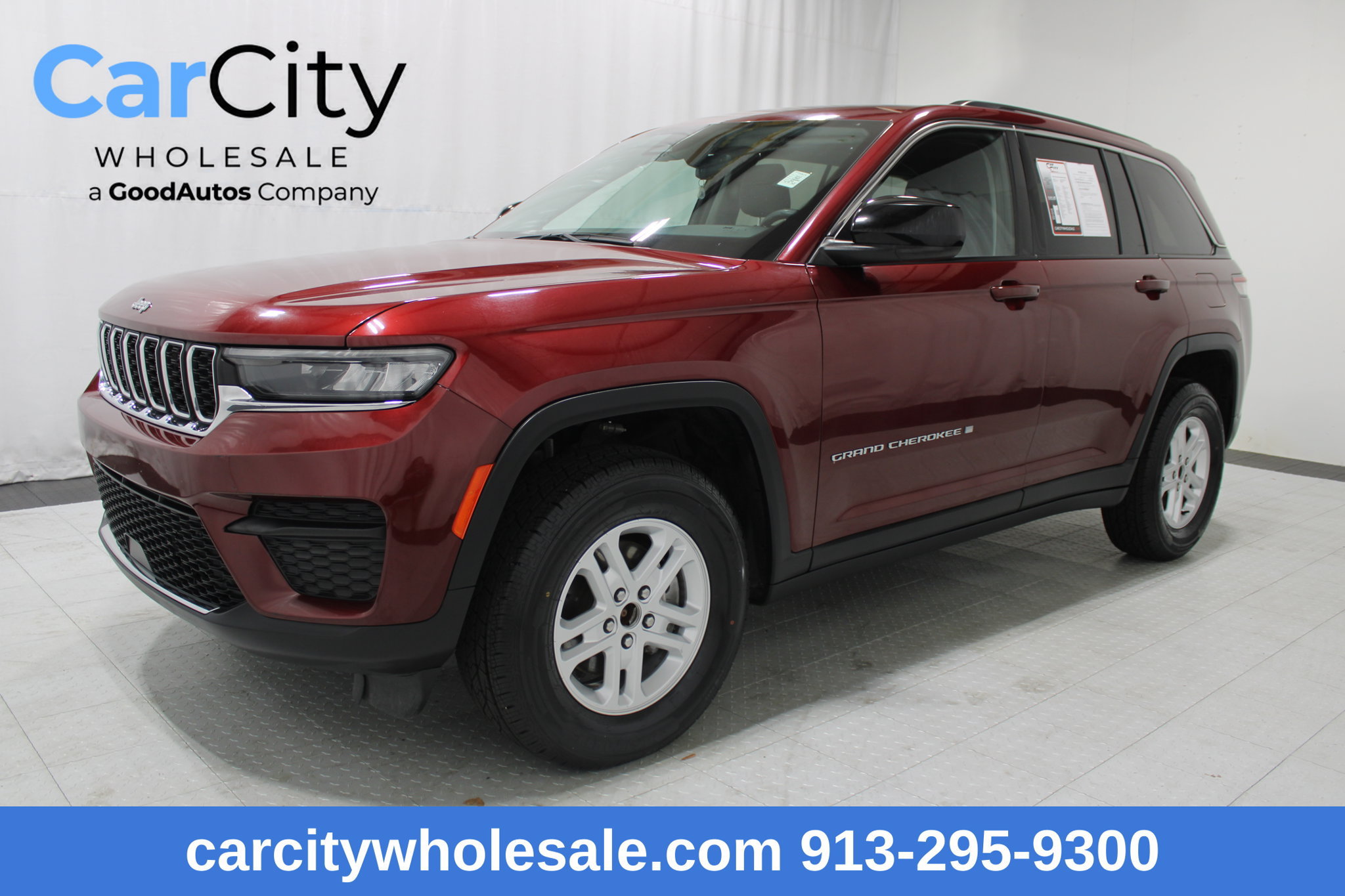 Used 2023 Jeep Grand Cherokee Laredo
