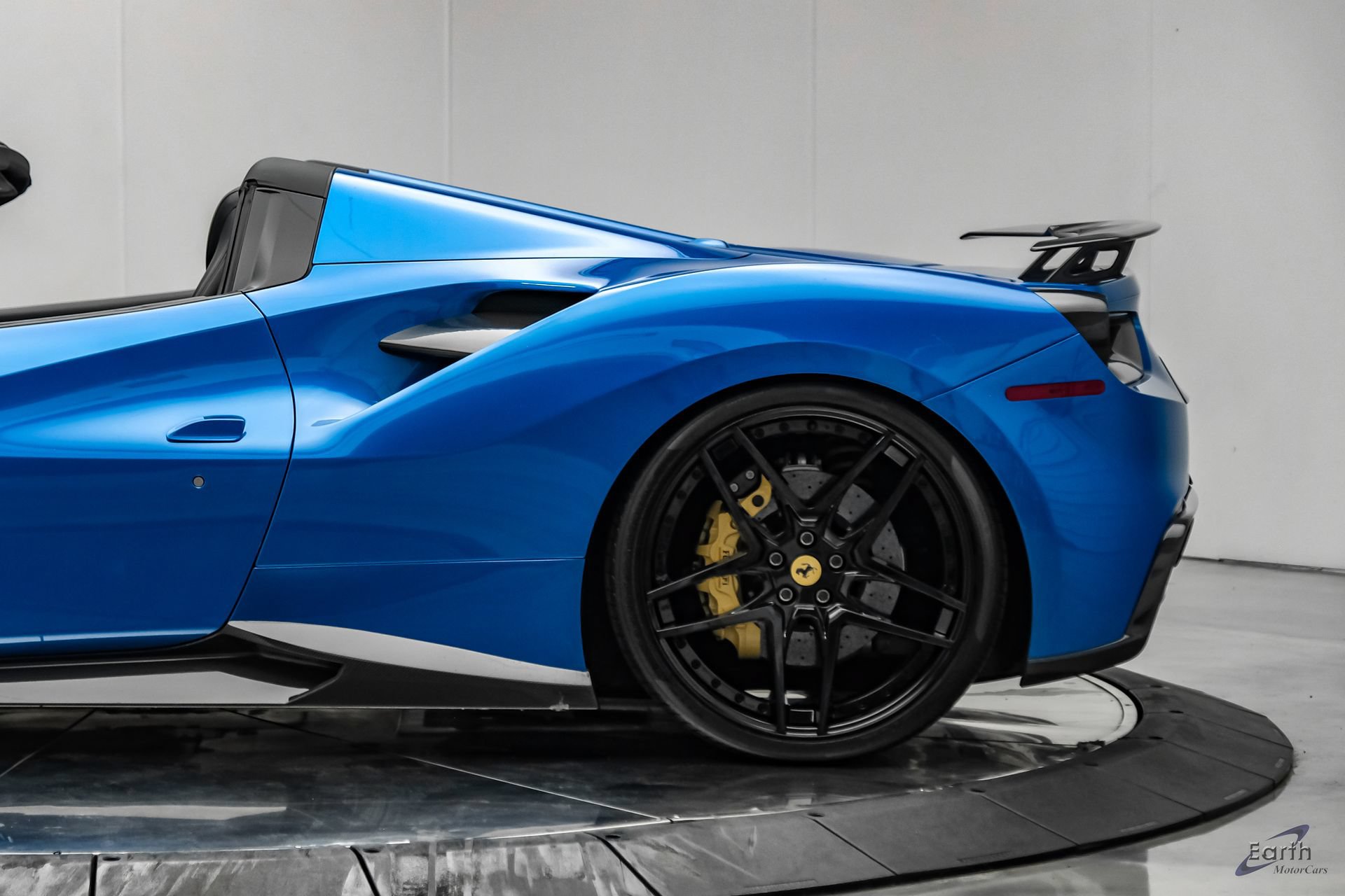 Used 2017 Ferrari 488 Spider RWD image 12
