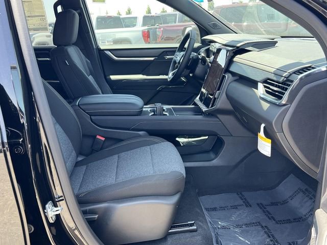 New 2025 GMC Acadia Elevation image 29