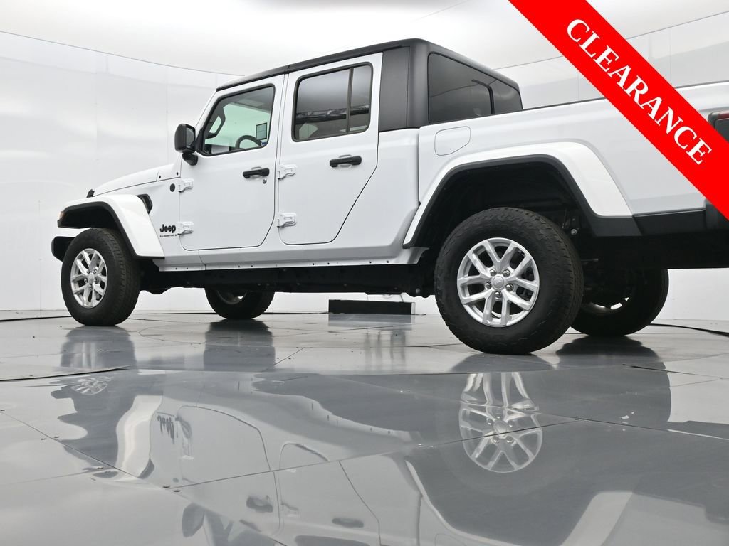 Used 2023 Jeep Gladiator Sport image 53