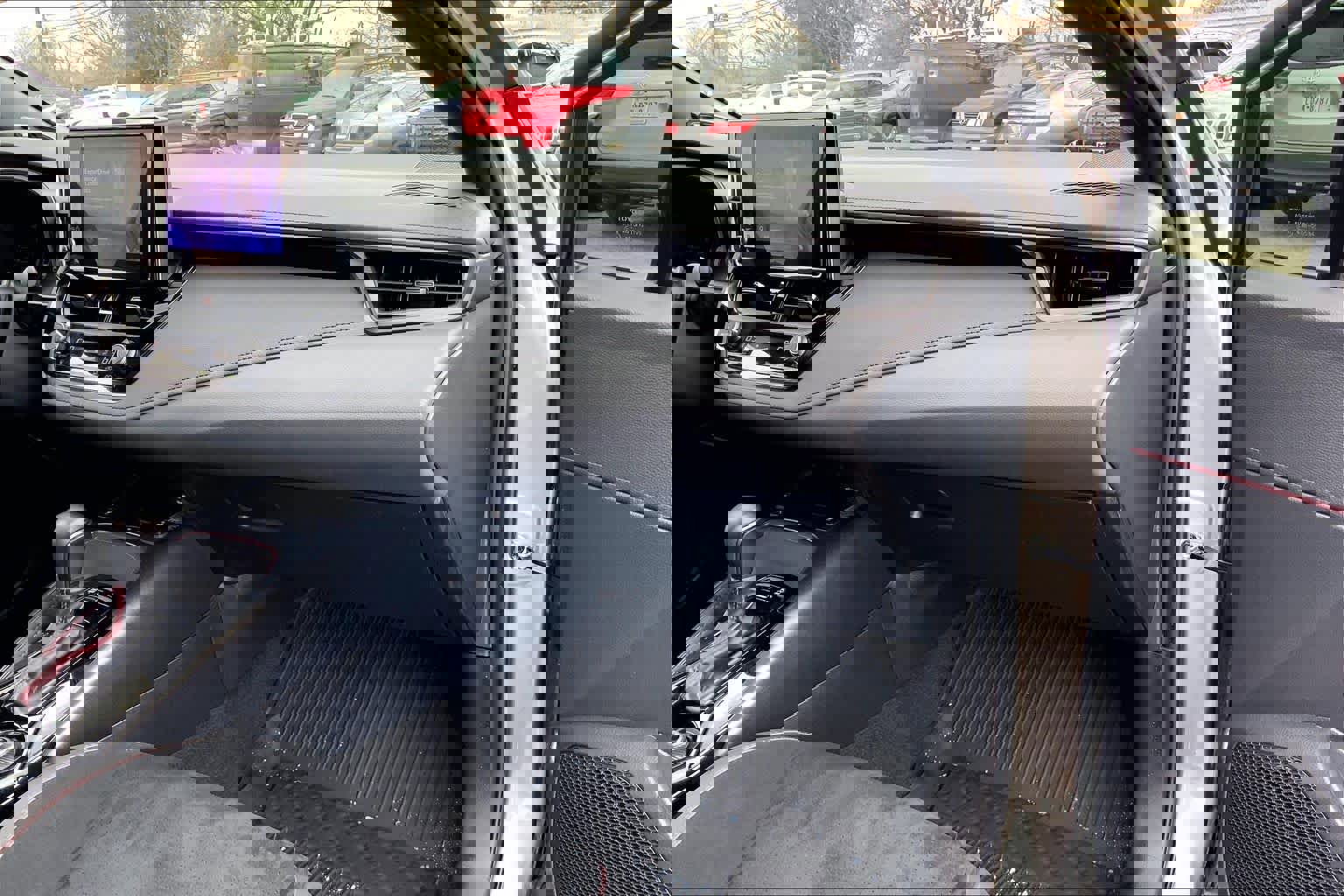 Used 2025 Toyota Corolla Premium Plus image 16